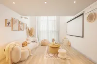 Yonghewu Designer Homestay (Xinyingxincheng Branch)