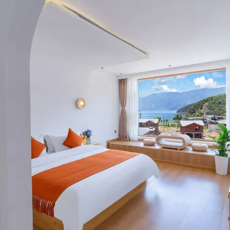 Lugu Lake Yinlu Boutique Lake Scenic Resort