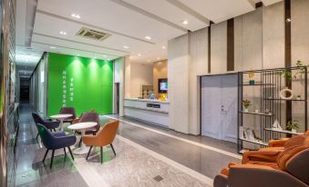 Green Vatica Hotel (Changshu High Speed Railway Station Shimao No. 75 Gongguan Branch)