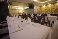Hotel Atulyaa Taj - Breakfast