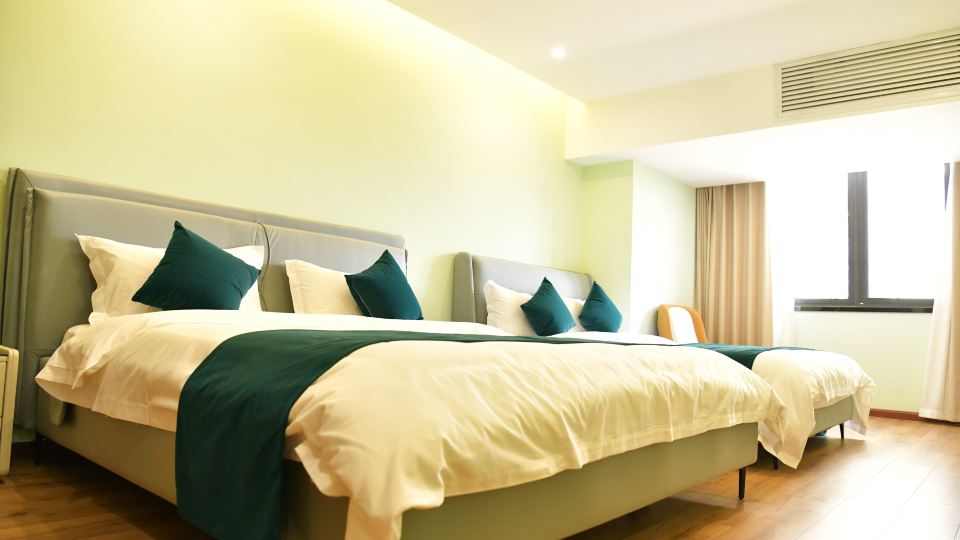 Maitreya Kangyi Travel and Wellness Hotel (Huquan Ecological Park Branch)