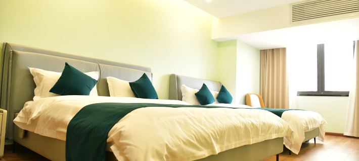 Maitreya Kangyi Travel and Wellness Hotel (Huquan Ecological Park Branch) Hotels in Mile