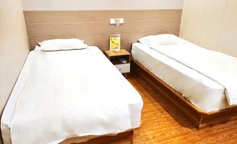 Yunhai Electric Sports Hotel (Yan'an West Road Subway Station)