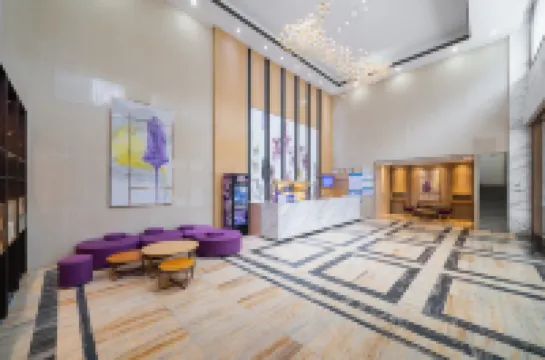 Lavande Hotels（Maoming high-speed railway station xinfu road branch）