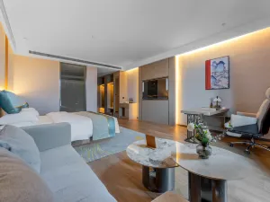 Taifeng Hotel (Qujing Wanda Bund)