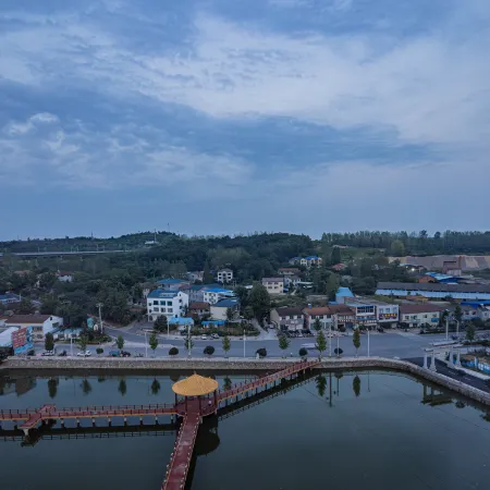 GtEL Hotel (Nanzhang High-Speed Railway Station)