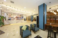 HEBE Joy Hotel (Lianyuan Central Hospital Bus Station) - Parkering