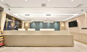 Rise Hotel (Changchun FAW West High-speed Railway Station)