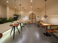 Yujiaren Seaview Resort Hotel (Erhai Shuanglang Branch) Hotels near Shuanglang