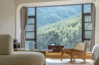 Anji Sunrise Sunset Homestay (Yunshang Grassland Alpine Tourism Resort) Hotels in Xianlongxia Drifting