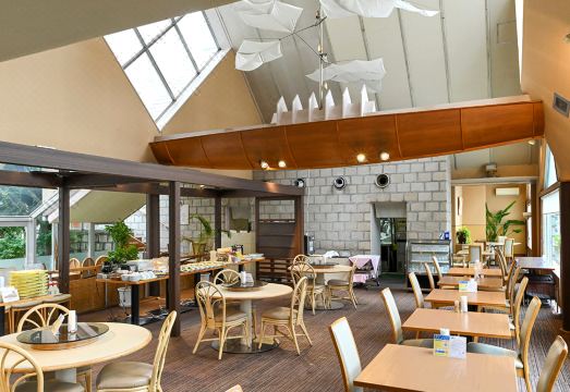 3. 호텔 알파 더 ..