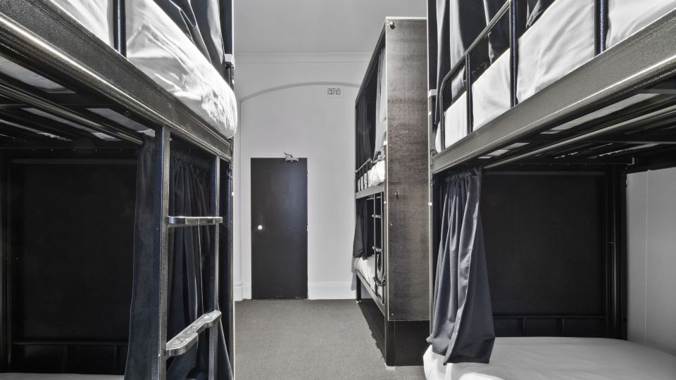 Azzurro Pod Hotel Darling Harbour- Near ICC
