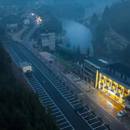 Hongya Hongyang Hotel (Wawu Mountain Scenic Area)