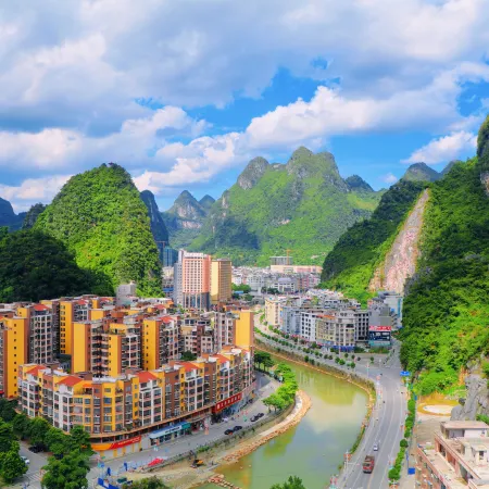 Fengshan Fenghuang International Grand Hotel