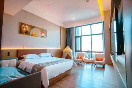 Huifeng Intelligent Hotel (Yucaizhi Plaza) Отели рядом с достопримечательностью «Liuzu (Six Ancestors) Temple»