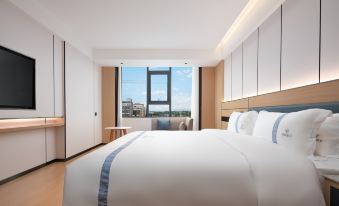 Baifei Hotel (Wanning High-speed Railway Station)