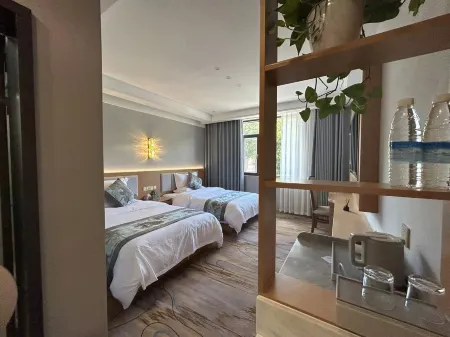 Padang Yishanju Hotel Отели рядом с достопримечательностью «Yesanguan Forest Flower Sea»