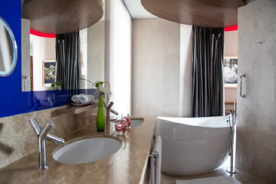 The Creekside Hotel, Dubai - an Accor Hotel Отели рядом с Аэропорт Дубай