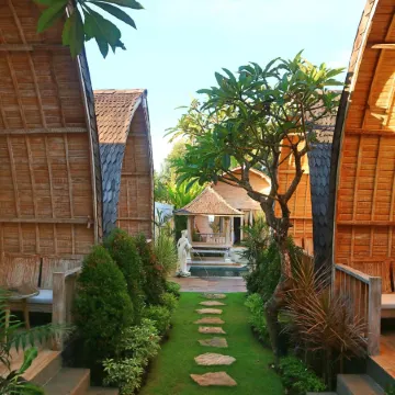 Wana Shanti Villa Отели рядом с достопримечательностью «Green Village»