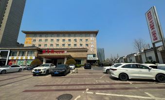 Home Inn Baiyun Hotel (Hefei Yijie High-speed Railway South Station Branch)