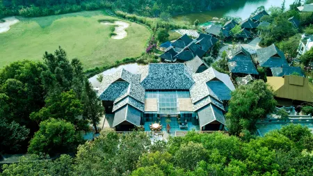 Yueting Hot Spring B&B Отели в г. Менхай