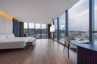 Yibin Lingang University City Convention and Exhibition Center Atour Hotel Hotel in zona Sichuan Yibin Vocational Training College