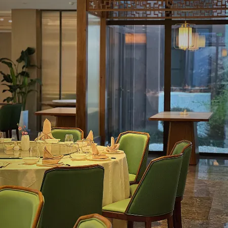 YANGZHOU LOTUS BAY HOTEL