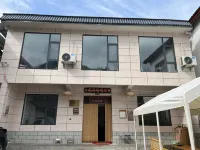 Idyllic farmhouse Hotels in Liuba County