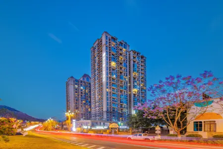 Jieyang Joy Light Luxury Hotel Отели рядом с достопримечательностью «Jiedong People's Square»