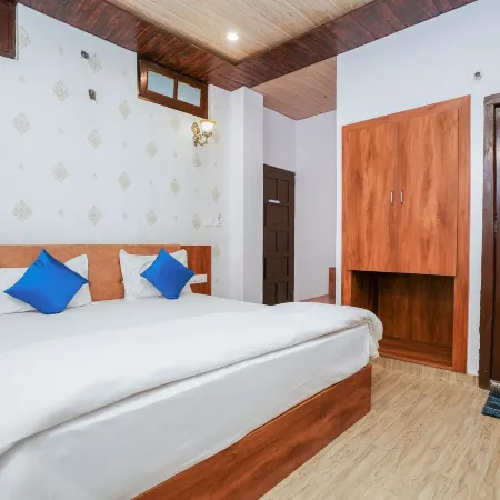 Devdarshan Hotel & Restaurant