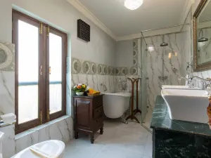 Baber Mahal Vilas - the Heritage Hotel