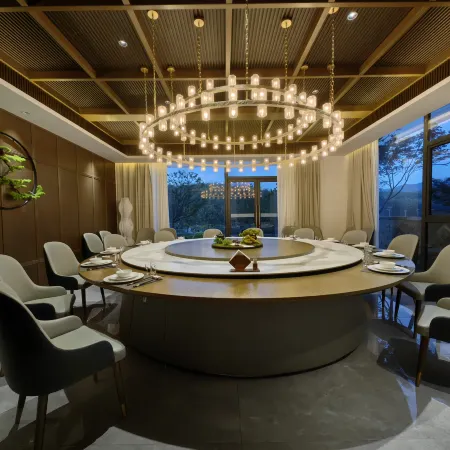 Golden Mountain & Bamboo  INN