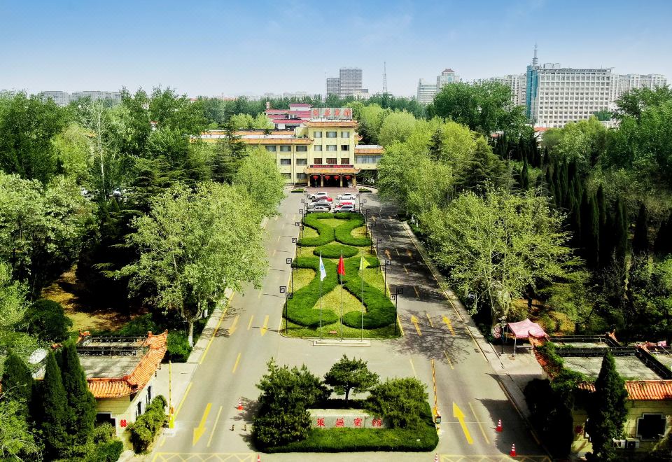 hotel overview picture