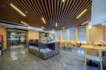 Ruihui Yazhi Hotel (Yongzhou Lengshuitan Wanda Plaza Store) Отели в г. Юнчжоу
