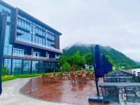 Tonglu Yunyinxi'an International Hotel - Romantic