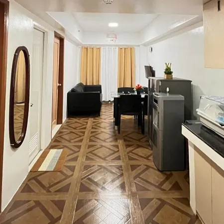 Krystal Claine Homestay-Burnham Hill Condo