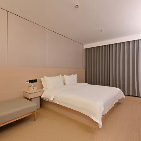Shanghai Pudong Longying Hotel (Shanghai International Resort)