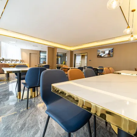 HUA YUE HOTEL