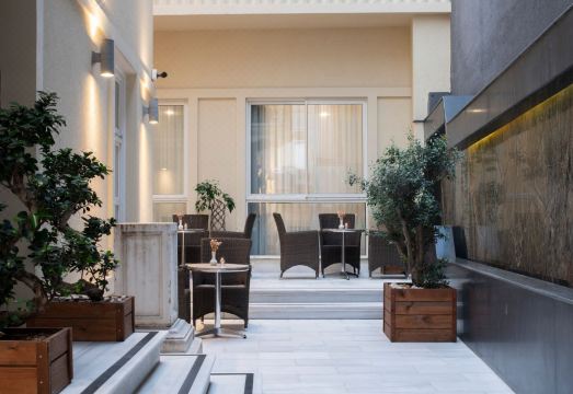 아카 스위트 탁심 썸네일