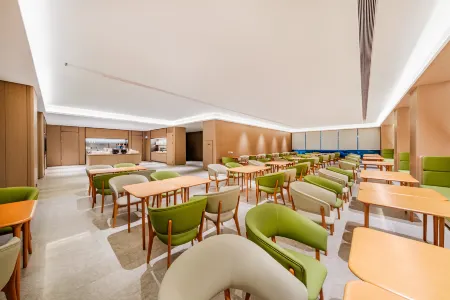 JI Hotel(Neijiang Normal University) Отели рядом с достопримечательностью «Zhang Daqian Memorial Hall»