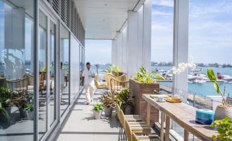 Four Seasons Resort Maldives at Landaa Giraavaru