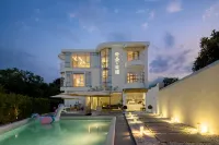 Cloud Designer Hostel (west gate scenic spot shop) - Infinity Pools