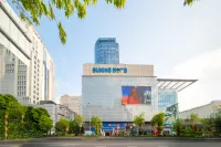 Huayin International Apartment (The Mixc Longyan South Road Food Street)