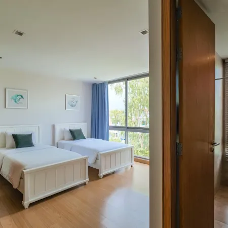 Sandbox beachfront villa2