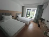 Yiyangge Homestay (Branch 2) Hotel di Hanyuan County