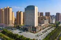 Wyndham Xinyang Downtown Hotels in Xinyangdong Railway Statio