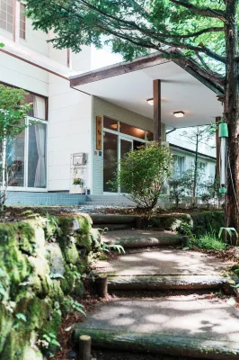 ＹＯＹＵＤＯ　ＫＡＲＵＩＺＡＷＡＳＡＮＳＯ Hotels in 