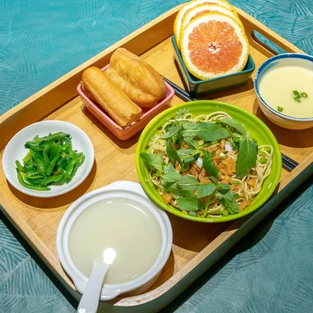 May Boutique Hotel (Xinyang East Railway Station Evergrande Plaza)