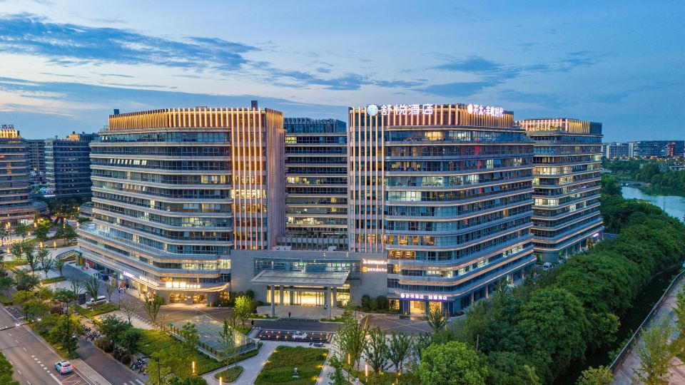 Charmjoy Hotel