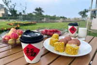 Encounter Mountains and See the Sea Villa Homestay